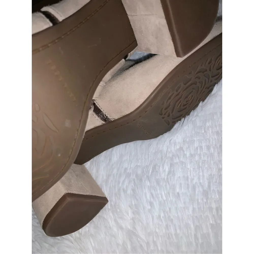 NWOT Taryn Rose Taupe‎ Silky Suede Knee High Boots 7.5